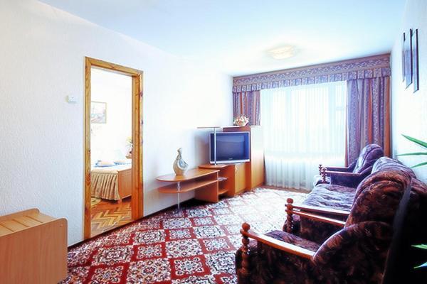 Profssoyuzny Hotel Chernihiv Exterior foto
